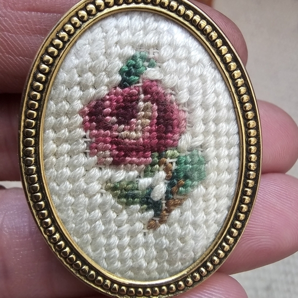 Vintage Needlepoint Cottagecore Flower Floral Earrings & Brooch Set - Picture 2 of 8